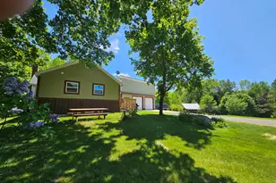 662 Temple Rd, Farmington, ME 04938 - Photo 2
