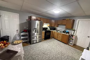 35 Pine St, Auburn, ME 04210 - Photo 12