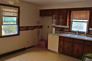 1233 Turner St, Auburn, ME 04210 - Photo 18