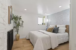 20 Dow St, Portland, ME 04102 - Photo 12