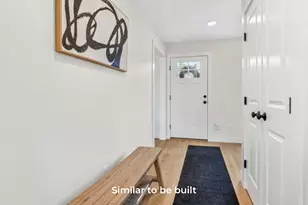 33 Feldspar Ln, Cumberland, ME 04021 - Photo 2