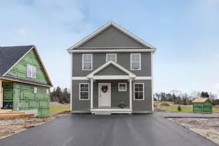 33 Feldspar Ln, Cumberland, ME 04021 - Photo 1