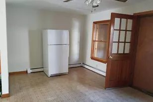 21 Bond St, Augusta, ME 04330 - Photo 8