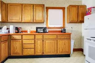 21 Bond St, Augusta, ME 04330 - Photo 18