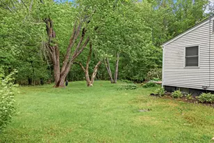 81 Nichols St, Madison, ME 04950 - Photo 4