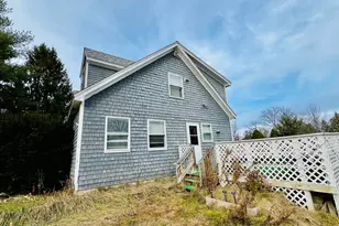 1883 Essex St, Bangor, ME 04401 - Photo 4