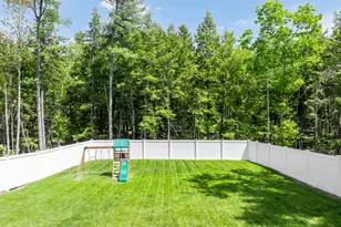 37 Conners Ave, Hermon, ME 04401 - Photo 4