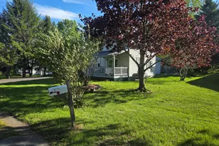 98 Fairview Ave, Dover Foxcroft, ME 04426 - Photo 2
