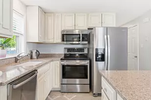 10 Lighthouse Ln, Saco, ME 04072 - Photo 16
