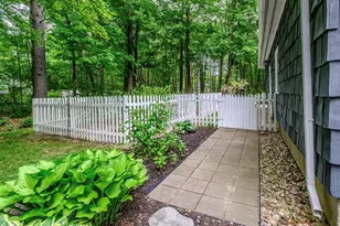 28 Woodhaven Dr, Kennebunk, ME 04043 - Photo 4