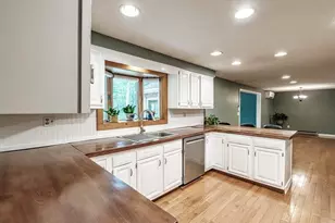 28 Woodhaven Dr, Kennebunk, ME 04043 - Photo 16