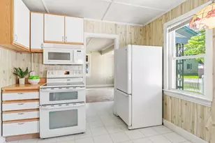 27 Edgemont Ave, Waterville, ME 04901 - Photo 8