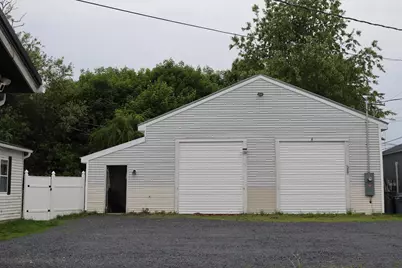 17 Chestnut Street, Skowhegan, ME 04976 - Photo 10