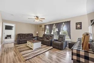 42 Winter St, Lincoln, ME 04457 - Photo 14