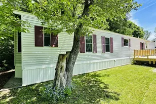20 Lincoln St, Greenville, ME 04441 - Photo 8