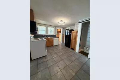98 Rochester Street, Berwick, ME 03901 - Photo 6