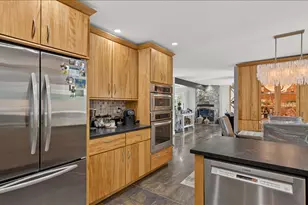 13 Norris St, Searsport, ME 04974 - Photo 2
