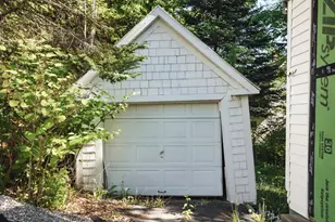 54 Chaplin St, Rumford, ME 04276 - Photo 2