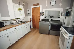 54 Chaplin St, Rumford, ME 04276 - Photo 4