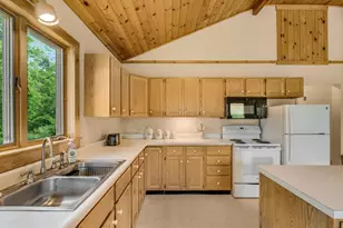 88 Gurney St, Rockport, ME 04856 - Photo 8