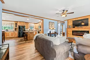 2196 Sanford Rd, Wells, ME 04090 - Photo 2