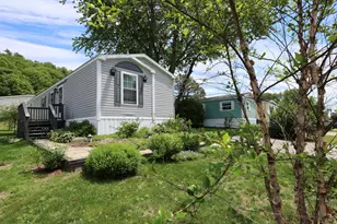 45 Woodside Dr, Lisbon, ME 04250 - Photo 2