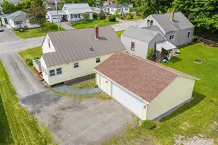47 Violette Ave, Waterville, ME 04901 - Photo 2