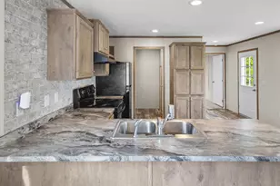 15 Brooke Ave, Belfast, ME 04915 - Photo 4