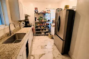 22 Wood St, Lewiston, ME 04240 - Photo 10