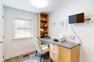 32 Main St, Raymond, ME 04071 - Photo 12