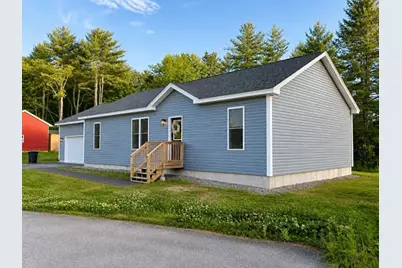 28 Coe Street, Auburn, ME 04210 - Photo 2