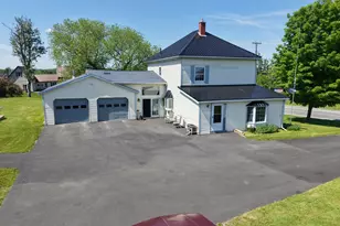 30 Benjamin St, Mars Hill, ME 04758 - Photo 2