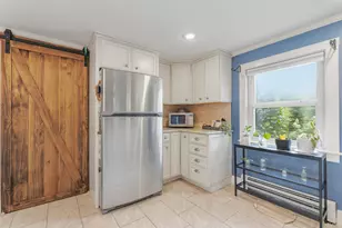 236 Ray St, Portland, ME 04103 - Photo 12