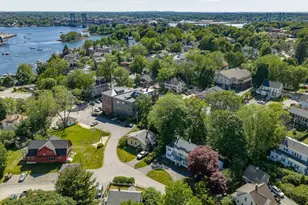 17 Traip Ave, Kittery, ME 03904 - Photo 1
