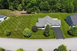 7 Cortland Wy, Lewiston, ME 04240 - Photo 4