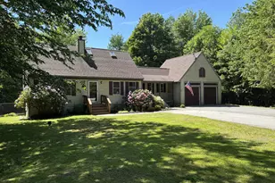 17 Curtis Rd, Freeport, ME 04032 - Photo 1
