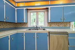 11 E Rocky Hill Road NE, York, ME 03909 - Photo 4