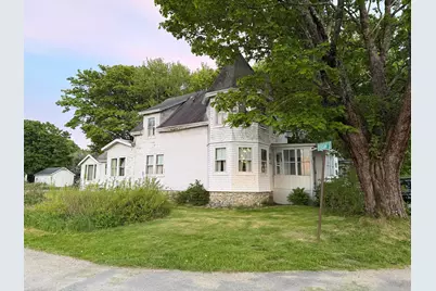 25 Pleasant Street, Vinalhaven, ME 04863 - Photo 4