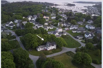 25 Pleasant Street, Vinalhaven, ME 04863 - Photo 2