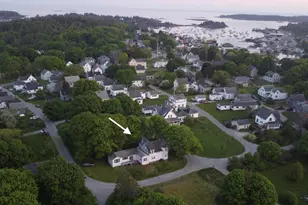 25 Pleasant St, Vinalhaven, ME 04863 - Photo 2