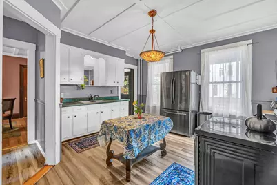 21 Laurel Avenue, Auburn, ME 04210 - Photo 2