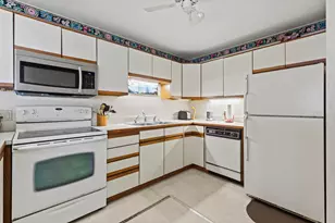 1112 Roosevelt Trail, Windham, ME 04062 - Photo 10