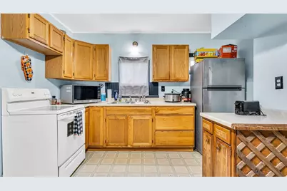 18 Weymouth Street, Richmond, ME 04357 - Photo 2
