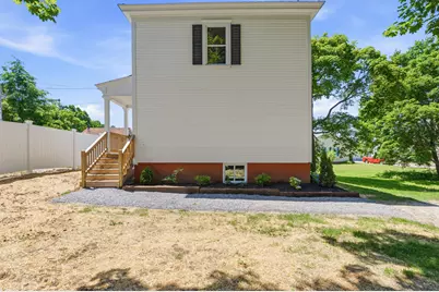 19 Booker Street, Lisbon, ME 04252 - Photo 4