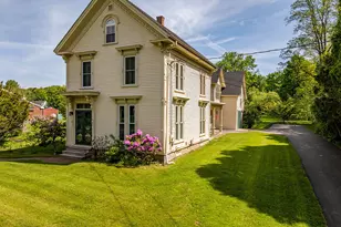 77 Main St, Rockport, ME 04856 - Photo 2