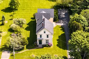 77 Main St, Rockport, ME 04856 - Photo 1