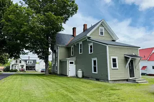 101 Pleasant St, Dover Foxcroft, ME 04426 - Photo 10