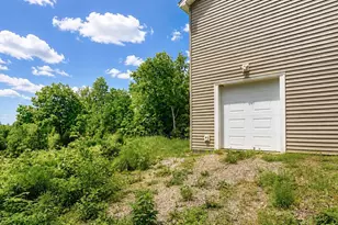 42 Hobbs Hill Ln, Harrison, ME 04040 - Photo 10