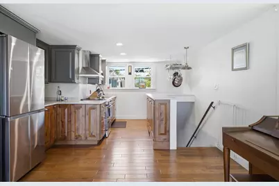 1081 Kings Highway, Kennebunkport, ME 04046 - Photo 16