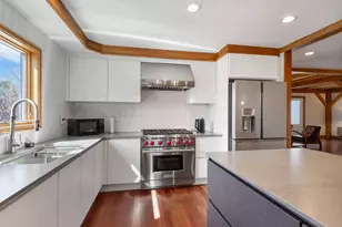 263 Long Sands Rd, York, ME 03909 - Photo 12
